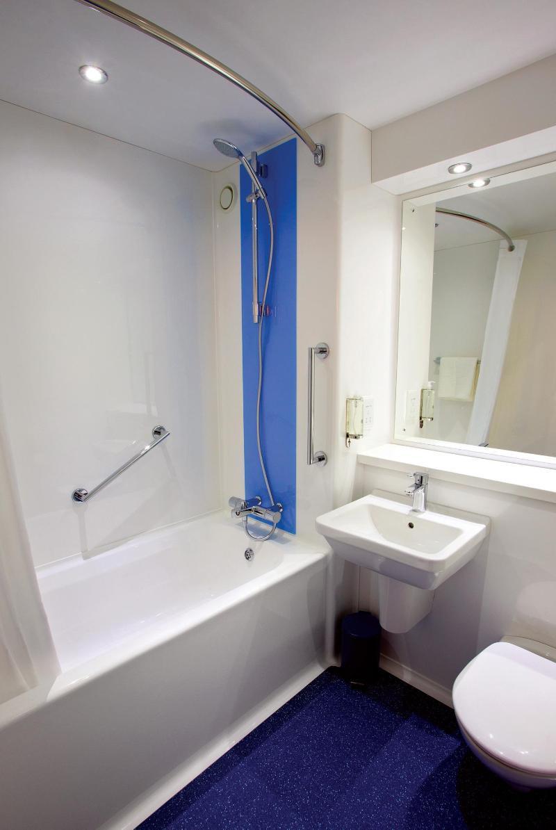 Travelodge Kettering Dış mekan fotoğraf